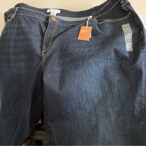 🌷NWT LANE BRYANT Sz28 RELAXED FIT BOYFRIEND CROP JEANS